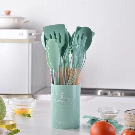 Conjunto Completo de 12 Utensílios de Cozinha em Silicone Premium com Cabos de Madeira